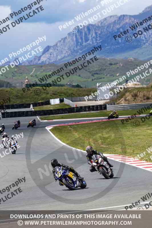 cadwell no limits trackday;cadwell park;cadwell park photographs;cadwell trackday photographs;enduro digital images;event digital images;eventdigitalimages;navarra;no limits trackdays;peter wileman photography;racing digital images;trackday digital images;trackday photos